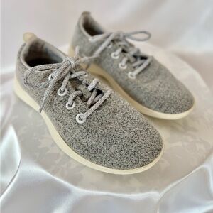 Allbirds women’s Sneakers in Gray and White